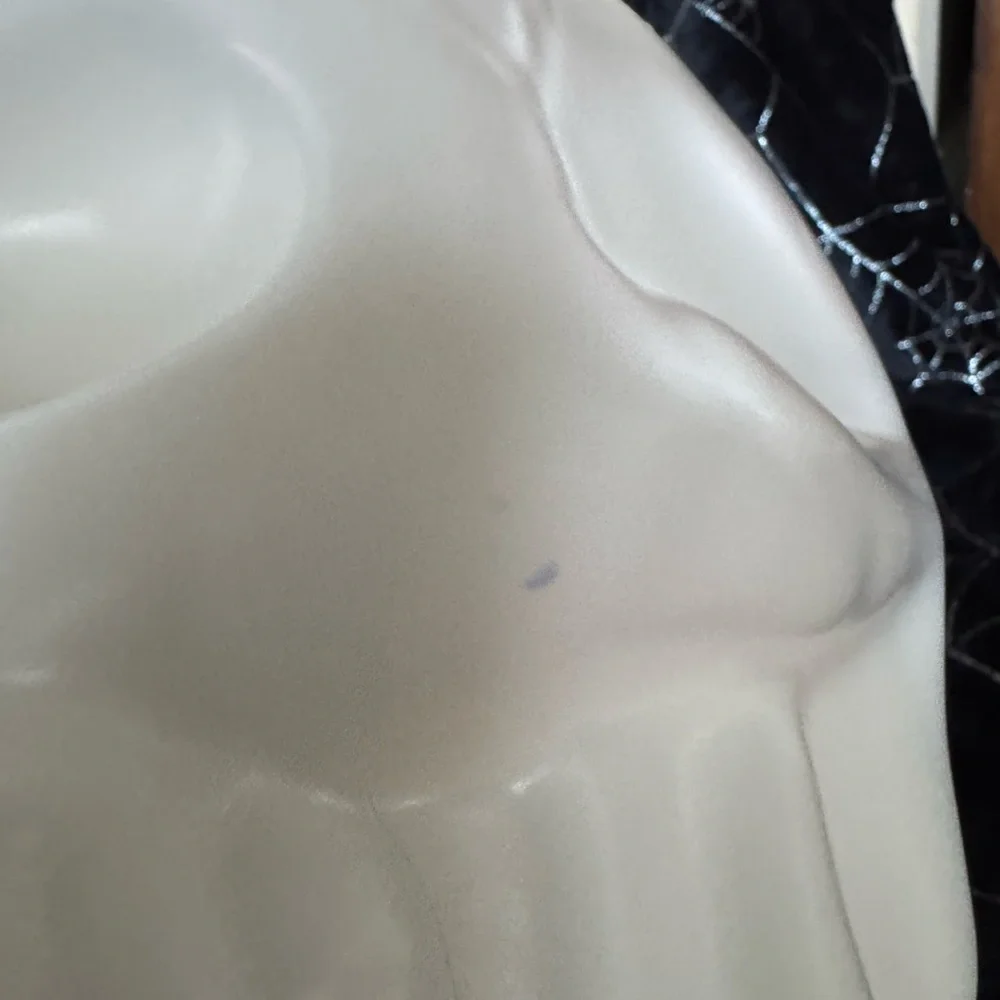White‎ Skull Plastic Blow Mold Cookie Jar